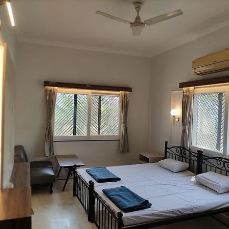 Vatika Homestay Varanasi Esterno foto