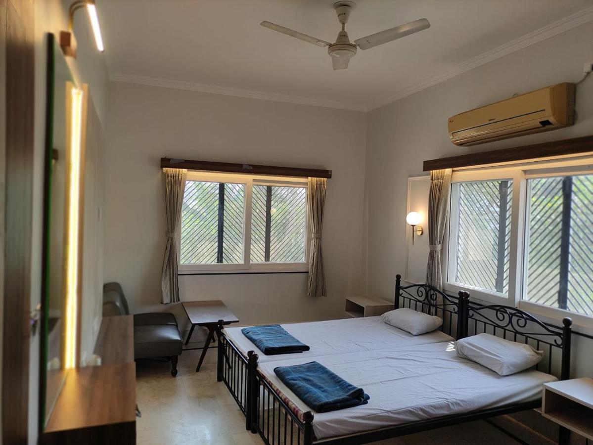 Vatika Homestay Varanasi Esterno foto