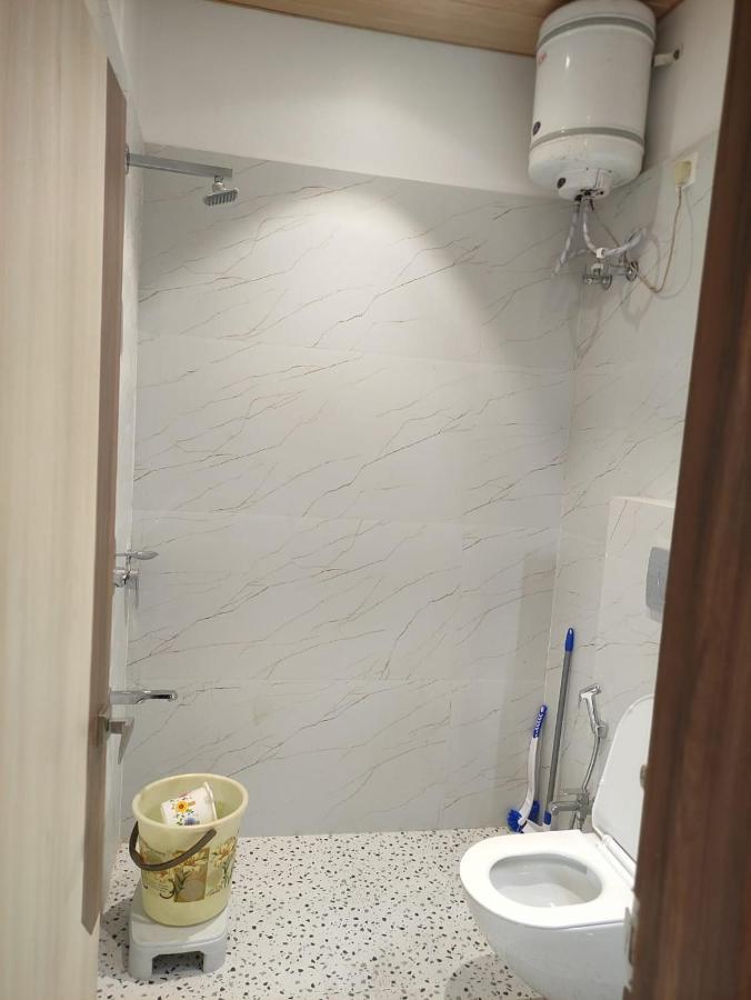 Vatika Homestay Varanasi Esterno foto